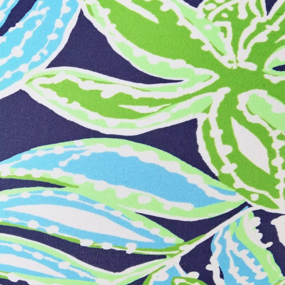 Lilly Pulitzer Weekender 5" High Rise Bike Shorts - Picture 5 of 12